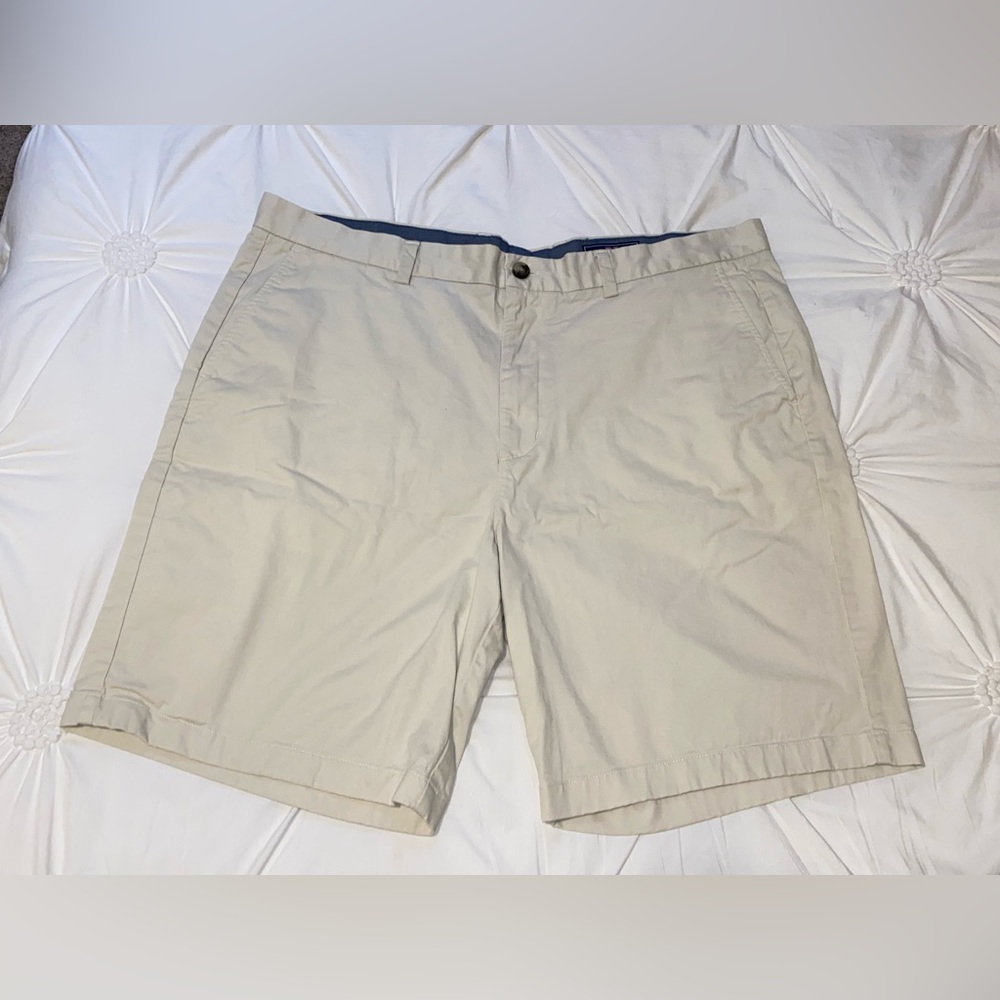 NEW Vineyard Vines Men's Khaki Chino Flat Front Shorts - Size 40